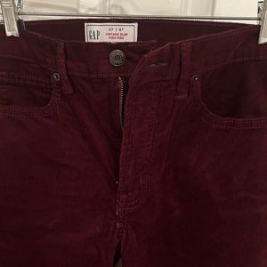 NWT Women’s Gap 27 / 4P Maroon Corduroy 5 pocket Hi Rise Slim Fit MSRP $79.95